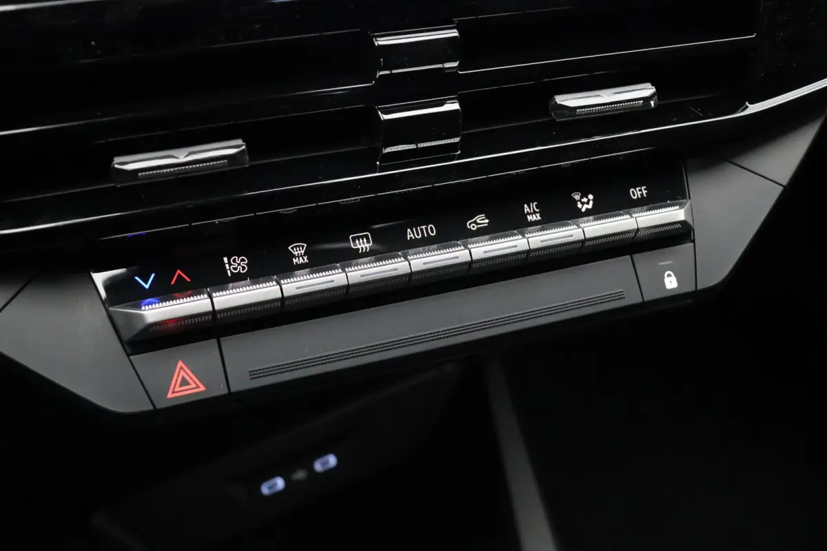 Hybrid 160pk esprit Alpine | Harman Kardon | Stoel- en stuurwielverwarming | 360 graden camera |