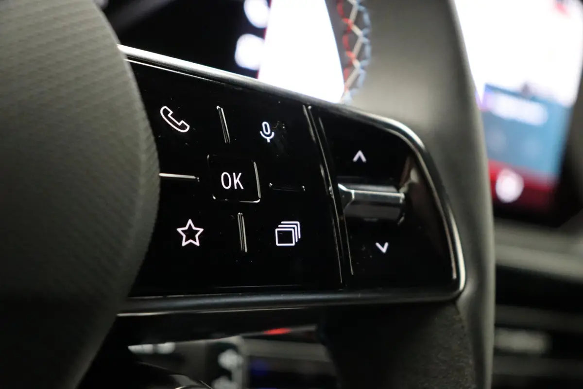 Hybrid 160pk esprit Alpine | Harman Kardon | Stoel- en stuurwielverwarming | 360 graden camera |