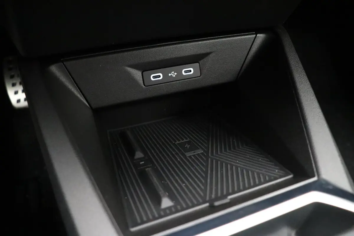 Hybrid 160pk esprit Alpine | Harman Kardon | Stoel- en stuurwielverwarming | 360 graden camera |