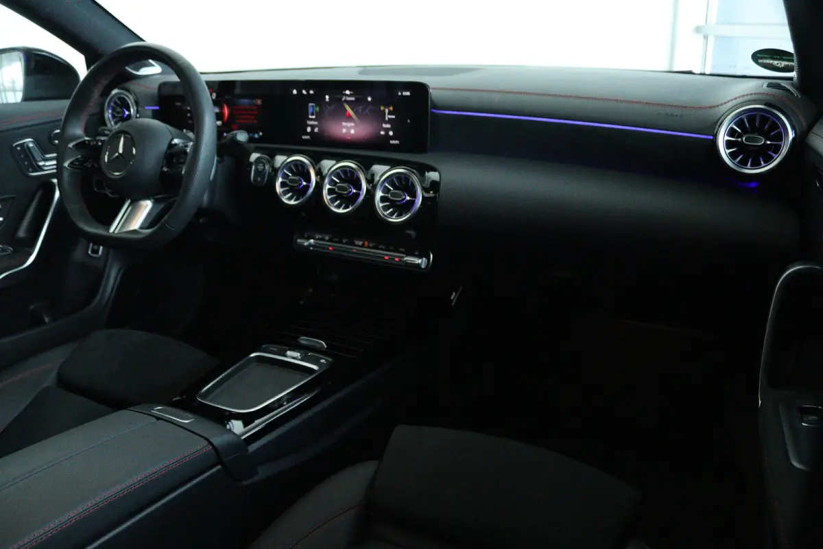 200 AMG Line | Adapt. Cruise | Burmester Surround | Head-up | 360 Camera | Memory | Schuifdak | Stoelverwarming | MATRIX | Keyless | Navi