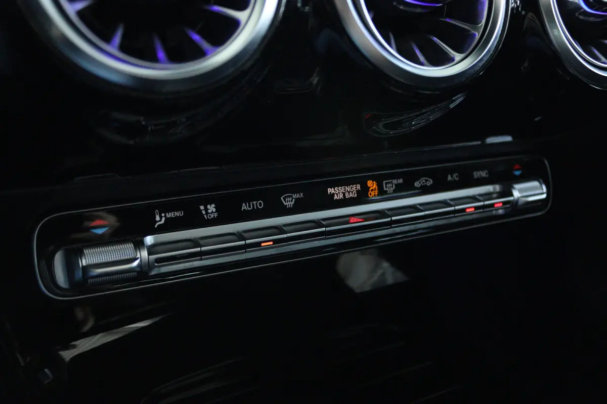 200 AMG Line | Adapt. Cruise | Burmester Surround | Head-up | 360 Camera | Memory | Schuifdak | Stoelverwarming | MATRIX | Keyless | Navi