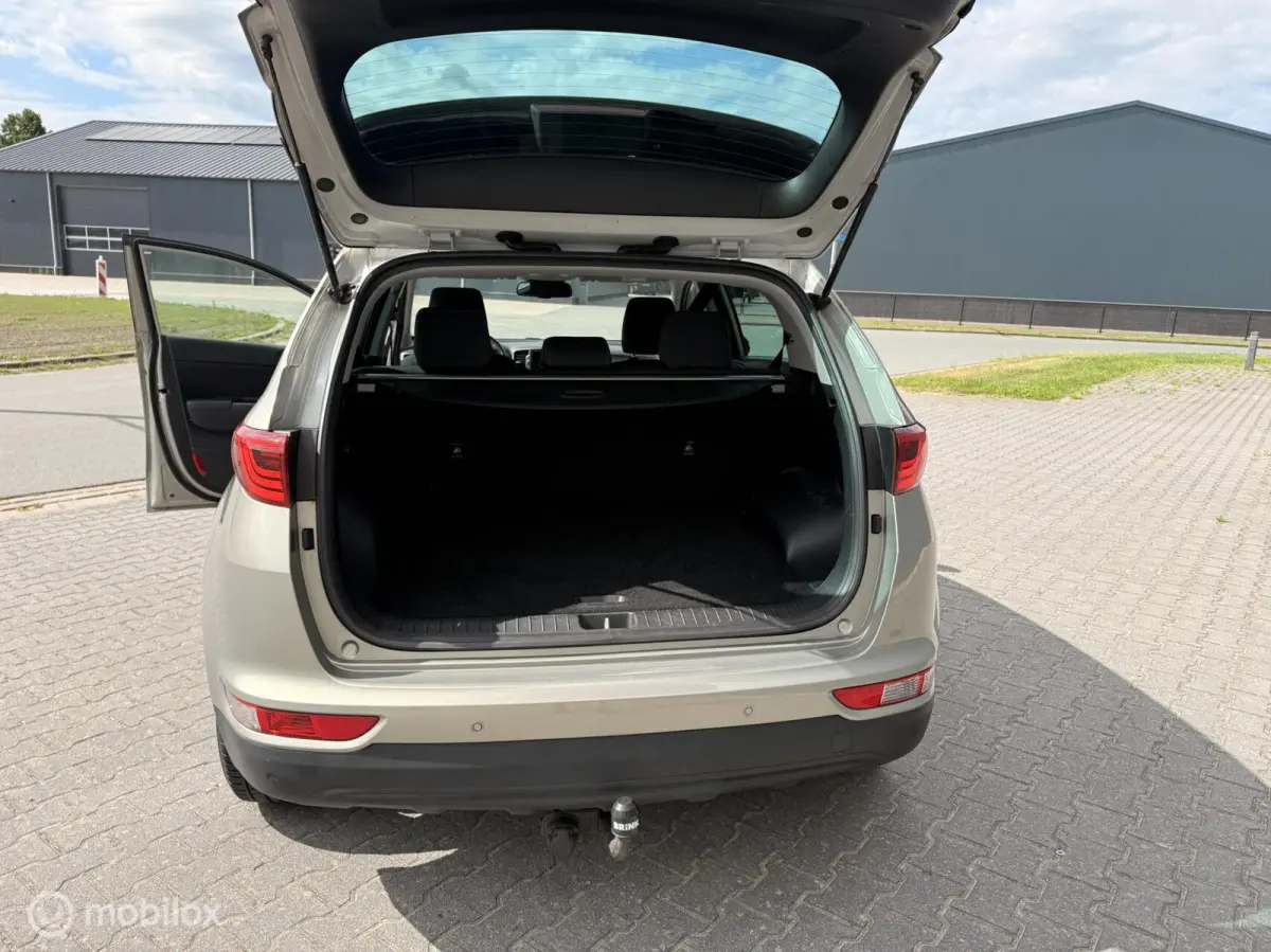 1.6 GDI First Edition | Facelift | Trekhaak | Dealer Onderhouden | Camera | NAP