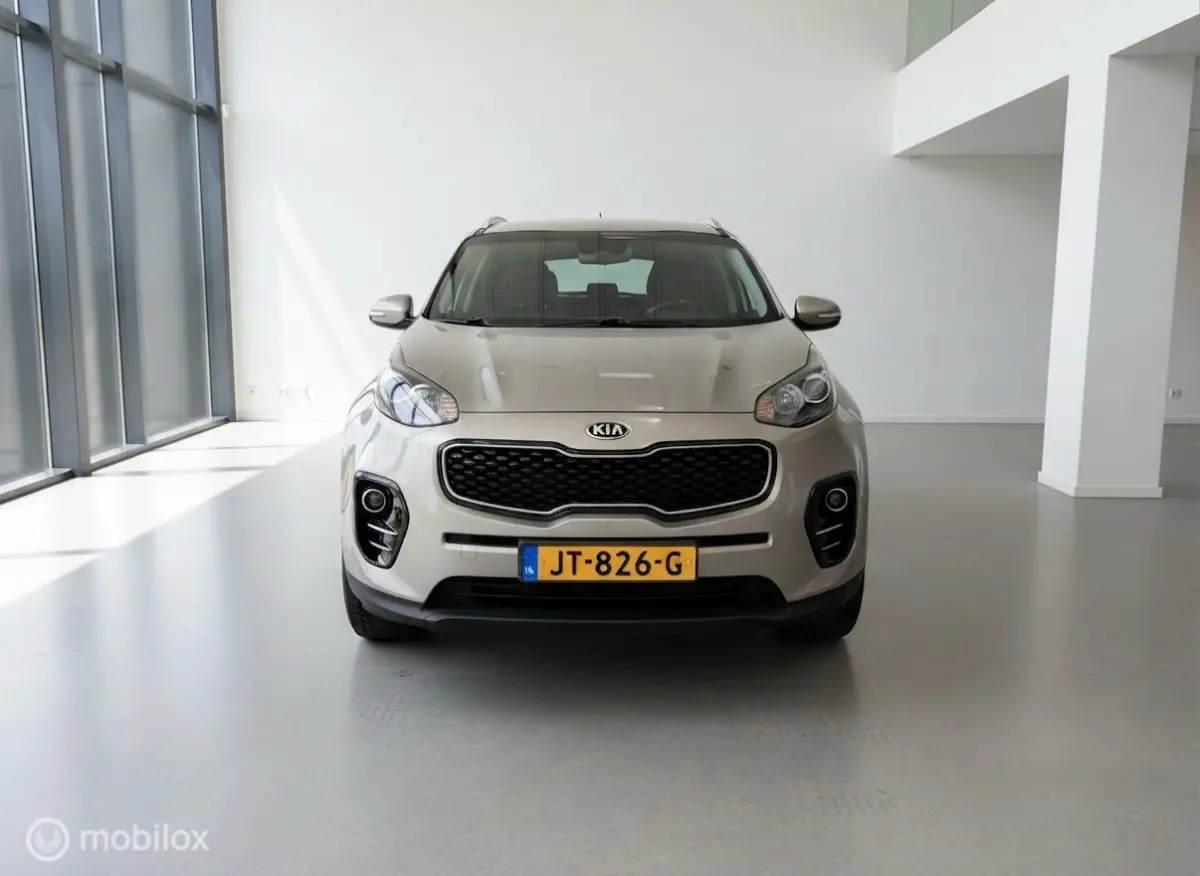1.6 GDI First Edition | Facelift | Trekhaak | Dealer Onderhouden | Camera | NAP
