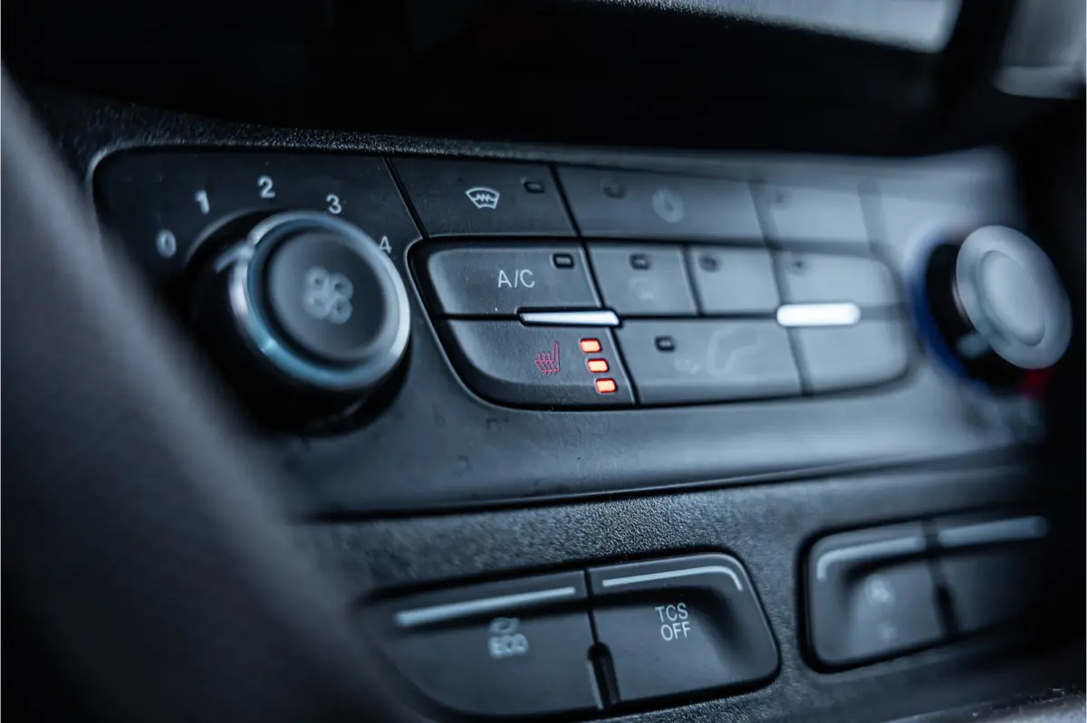 1.5 EcoBlue L2 | 3-Zitter | Sortimo inrichting | Navigatie | Camera | CarPlay | Stoelverwarming | Airco | MF Stuur | Dealer onderhouden | Nieuwe APK