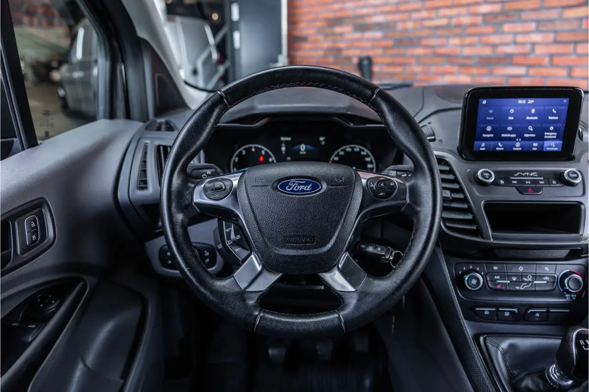 1.5 EcoBlue L2 | 3-Zitter | Sortimo inrichting | Navigatie | Camera | CarPlay | Stoelverwarming | Airco | MF Stuur | Dealer onderhouden | Nieuwe APK
