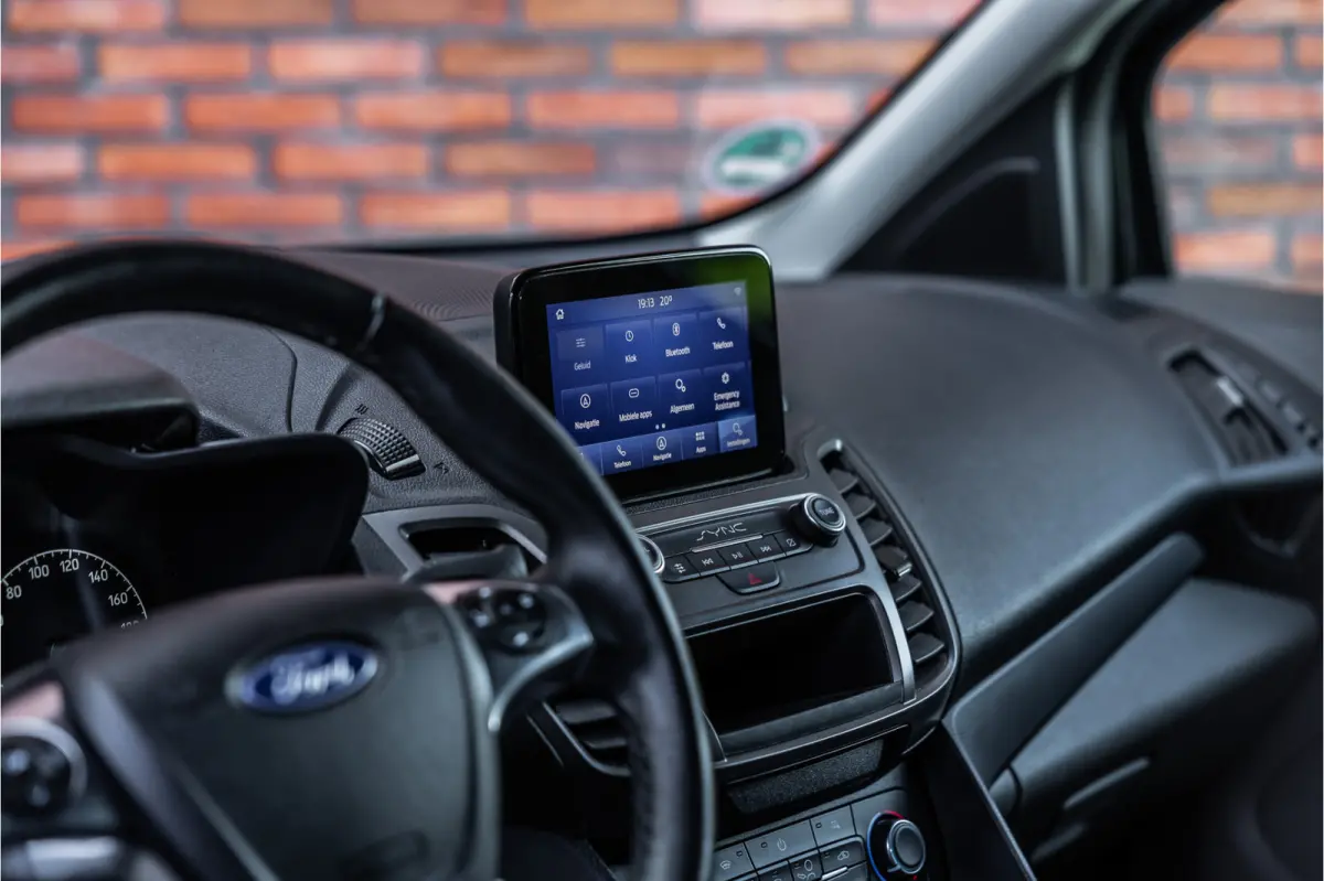 1.5 EcoBlue L2 | 3-Zitter | Sortimo inrichting | Navigatie | Camera | CarPlay | Stoelverwarming | Airco | MF Stuur | Dealer onderhouden | Nieuwe APK