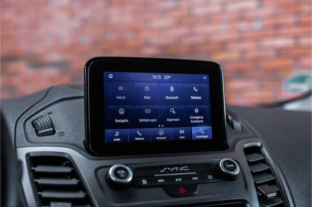 1.5 EcoBlue L2 | 3-Zitter | Sortimo inrichting | Navigatie | Camera | CarPlay | Stoelverwarming | Airco | MF Stuur | Dealer onderhouden | Nieuwe APK