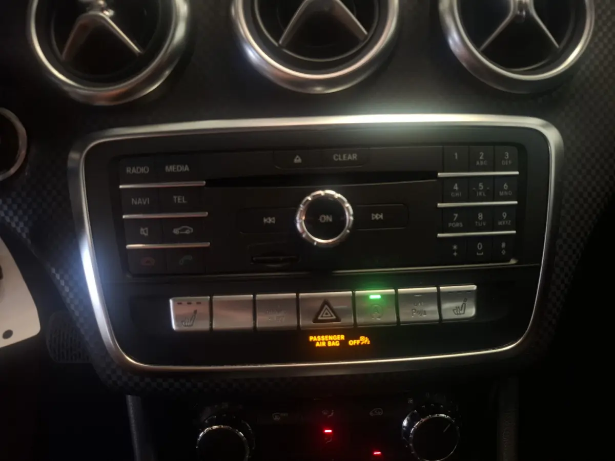 180 Ambition Leer Navi Camera LED Parkeerhulp voor & achter Mooi!