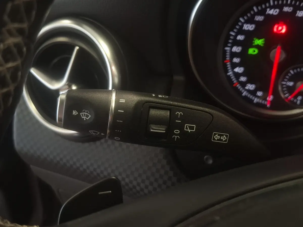 180 Ambition Leer Navi Camera LED Parkeerhulp voor & achter Mooi!