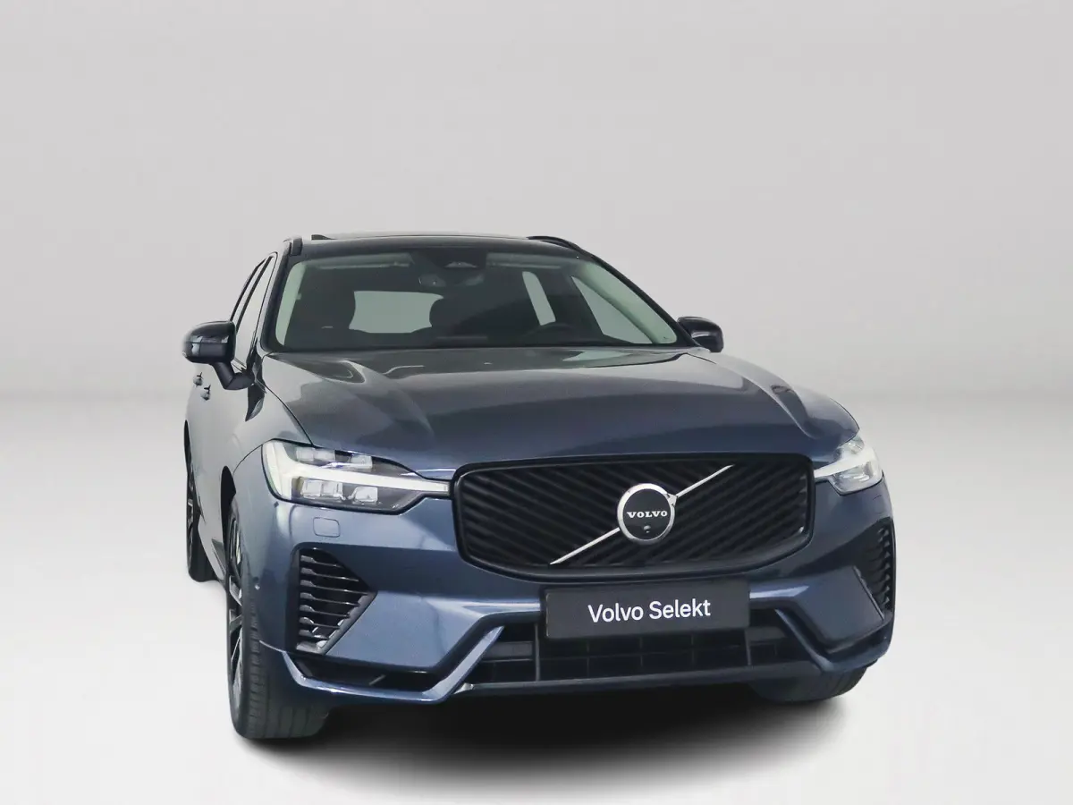 T6 Plug-in hybrid AWD Ultra Dark | Panoramadak | 360° camera | Luchtvering | Head-up display | Harman Kardon | Stoel- en stuurverwarming | Trekhaak