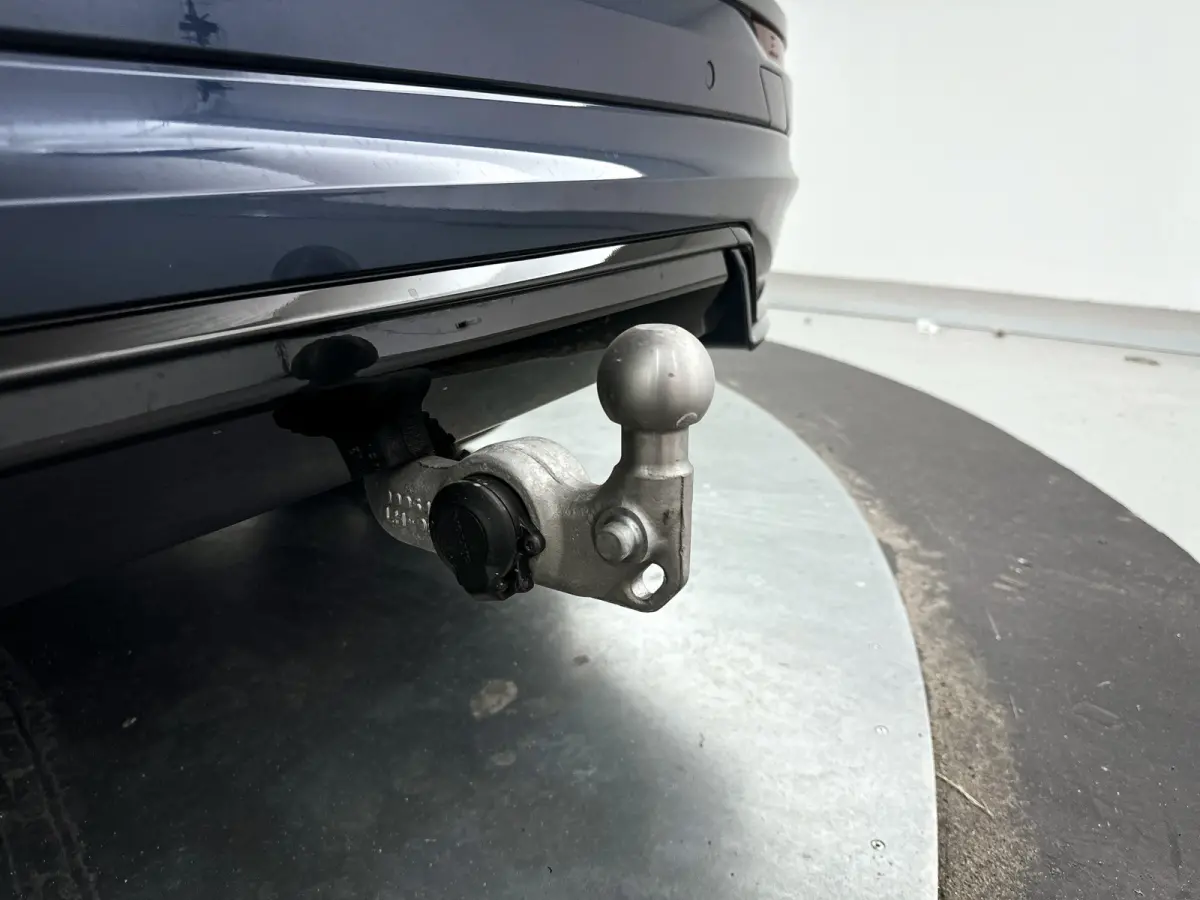 T6 Plug-in hybrid AWD Ultra Dark | Panoramadak | 360° camera | Luchtvering | Head-up display | Harman Kardon | Stoel- en stuurverwarming | Trekhaak