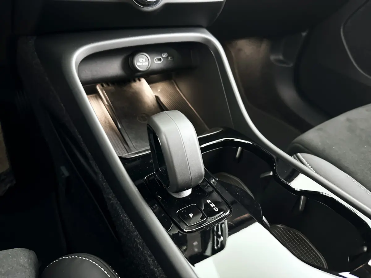 Single Motor Plus Black Edition 70 kWh | Parkeercamera | Harman Kardon | Stoel- en stuurverwarming