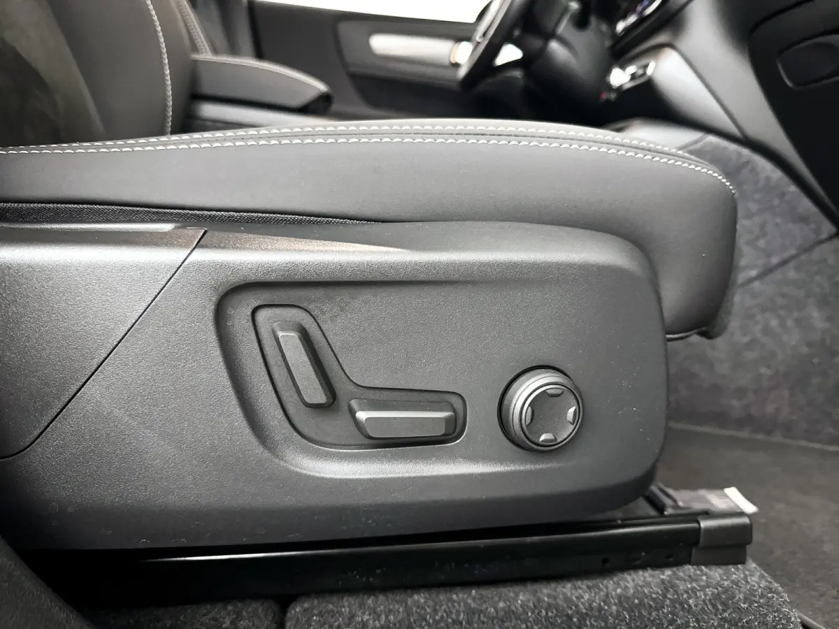 Single Motor Plus Black Edition 70 kWh | Parkeercamera | Harman Kardon | Stoel- en stuurverwarming