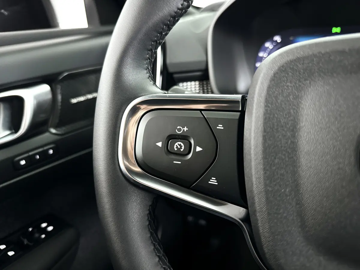 Single Motor Plus Black Edition 70 kWh | Parkeercamera | Harman Kardon | Stoel- en stuurverwarming