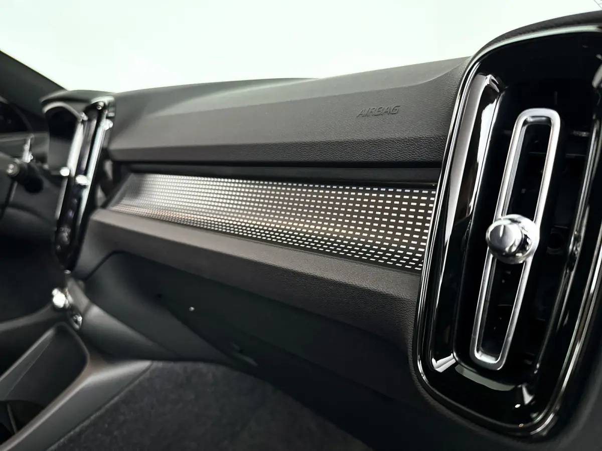 Single Motor Plus Black Edition 70 kWh | Parkeercamera | Harman Kardon | Stoel- en stuurverwarming