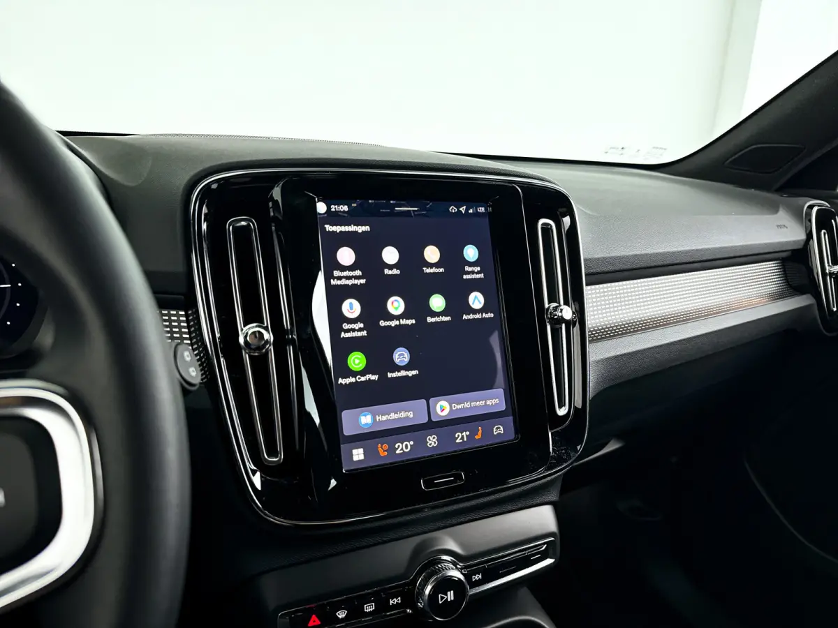Single Motor Plus Black Edition 70 kWh | Parkeercamera | Harman Kardon | Stoel- en stuurverwarming