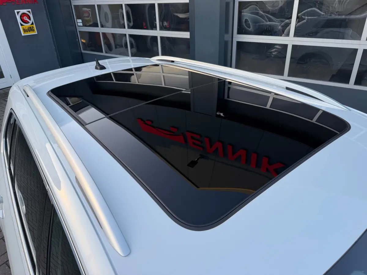 1.5 TSI ACT Highline Business R-Line / Pano / ACC / Massage / Camera / Trekhaak / Parel Wit .