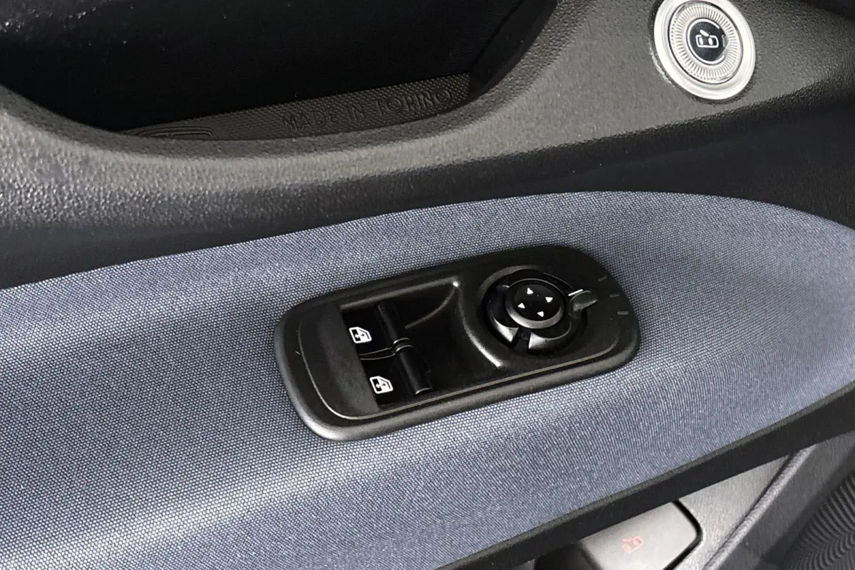 3+1 Icon 42 kWh Panoramadak Apple CarPlay Camera 16"