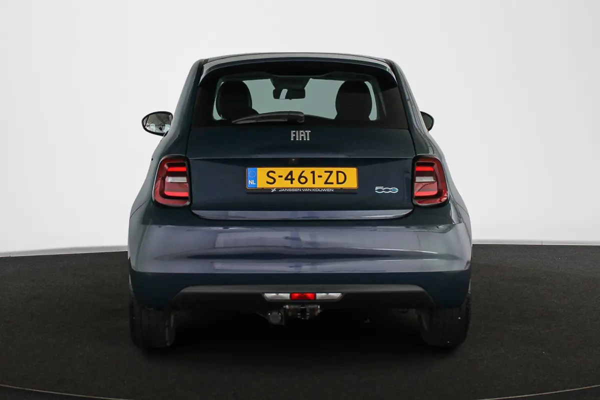 3+1 Icon 42 kWh Panoramadak Apple CarPlay Camera 16"