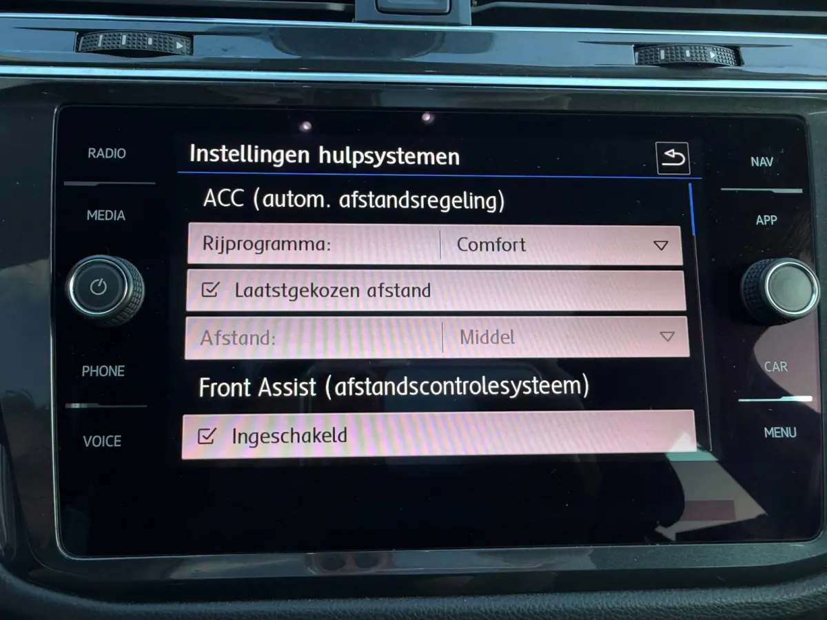 1.5 TSI ACT Highline Business R / Pano / 2x Massage / ACC / Trekhaak / Zeer kompleet !