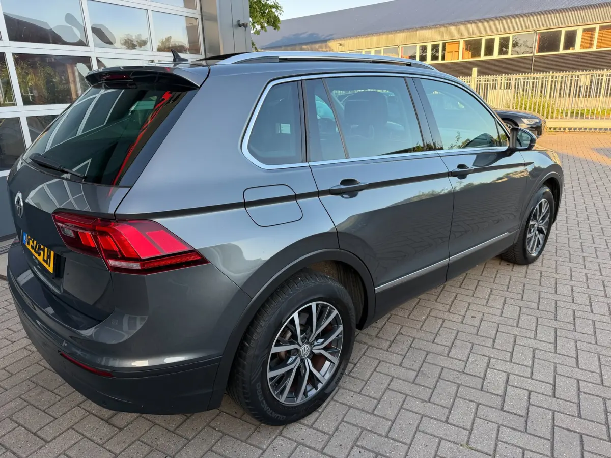 1.5 TSI ACT Highline Business R / Pano / 2x Massage / ACC / Trekhaak / Zeer kompleet !