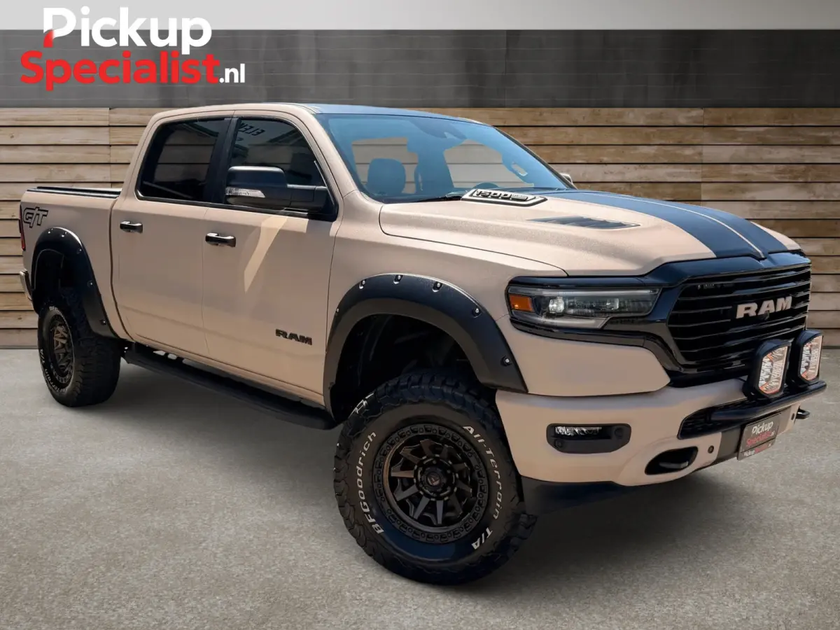 1500 5.7 V8 4x4 Crew Cab ,TAUPE , VERHOOGD , GT , ENIGSTE IN NEDERLAND TANK PAINT