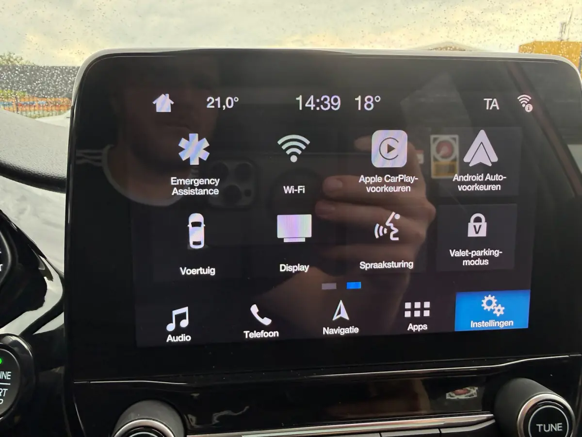 1.0 EcoBoost Titanium | 2E EIGENAAR | 3/6 OF 12 MND GARANTIE | CAMERA | PANO DAK | TREKHAAK | CARPLAY |
