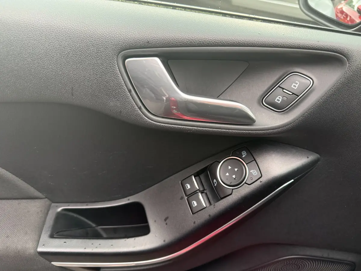 1.0 EcoBoost Titanium | 2E EIGENAAR | 3/6 OF 12 MND GARANTIE | CAMERA | PANO DAK | TREKHAAK | CARPLAY |