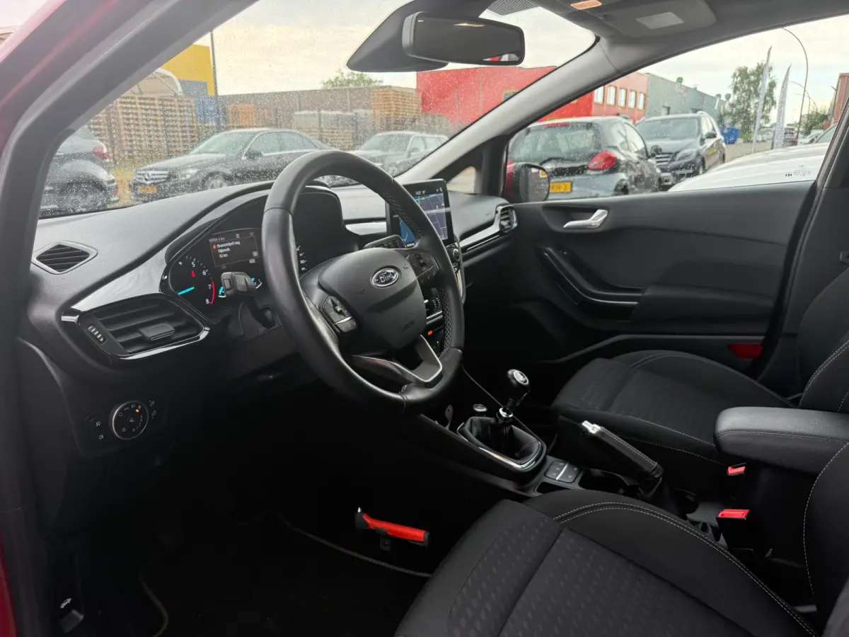1.0 EcoBoost Titanium | 2E EIGENAAR | 3/6 OF 12 MND GARANTIE | CAMERA | PANO DAK | TREKHAAK | CARPLAY |