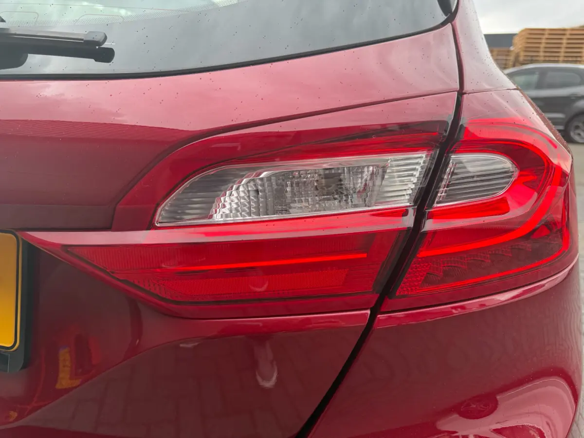 1.0 EcoBoost Titanium | 2E EIGENAAR | 3/6 OF 12 MND GARANTIE | CAMERA | PANO DAK | TREKHAAK | CARPLAY |