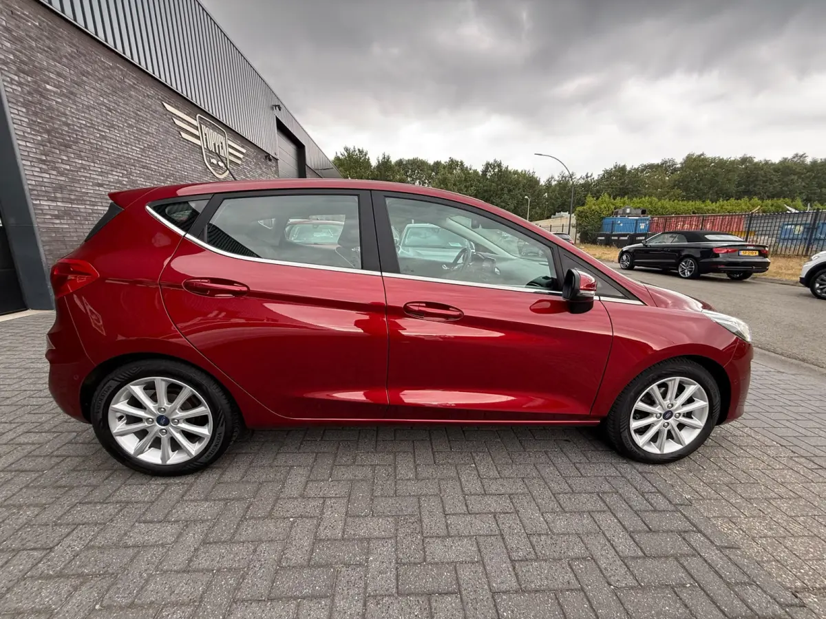 1.0 EcoBoost Titanium | 2E EIGENAAR | 3/6 OF 12 MND GARANTIE | CAMERA | PANO DAK | TREKHAAK | CARPLAY |