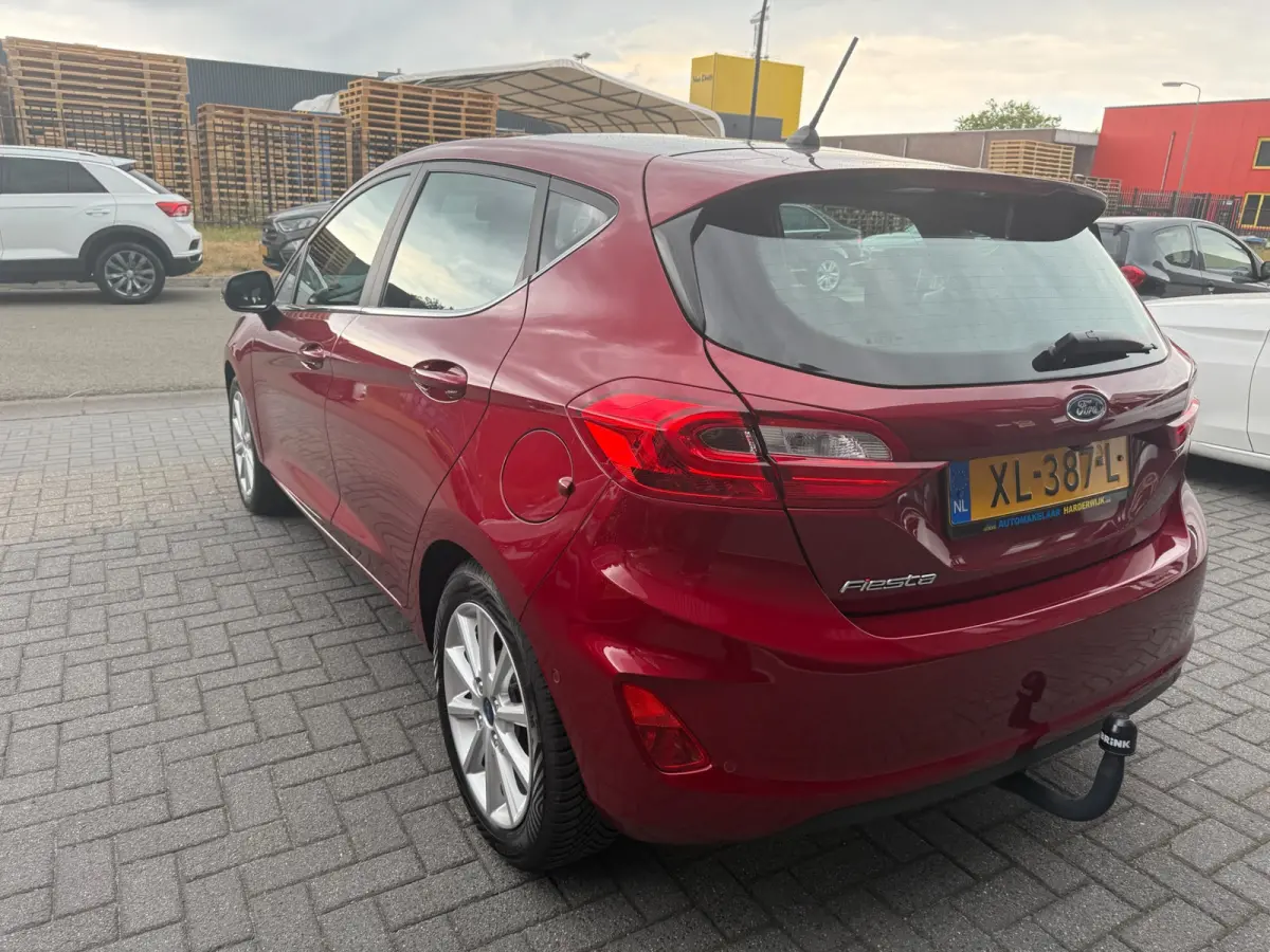 1.0 EcoBoost Titanium | 2E EIGENAAR | 3/6 OF 12 MND GARANTIE | CAMERA | PANO DAK | TREKHAAK | CARPLAY |