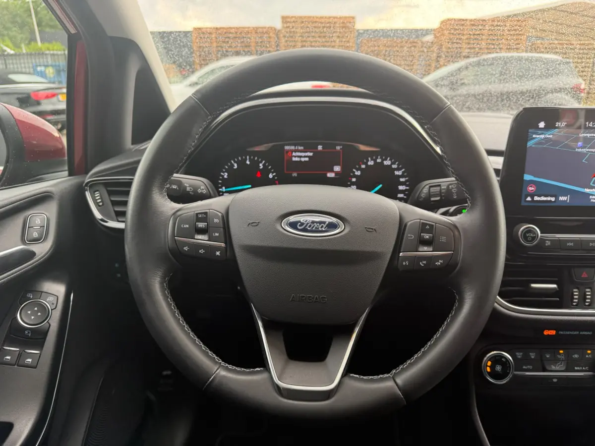 1.0 EcoBoost Titanium | 2E EIGENAAR | 3/6 OF 12 MND GARANTIE | CAMERA | PANO DAK | TREKHAAK | CARPLAY |