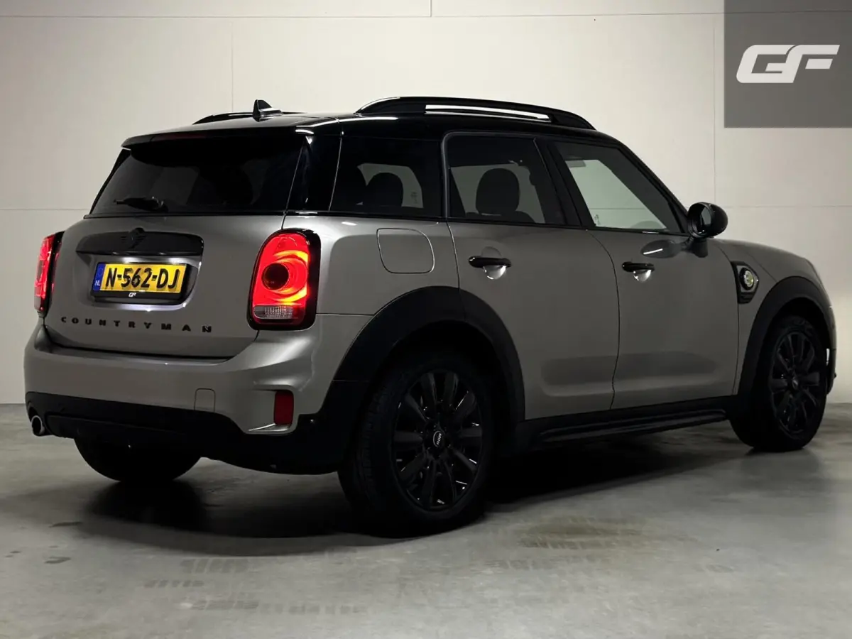 1.5 Cooper ALL4 Pano CarPlay ACC Sfeer NAP