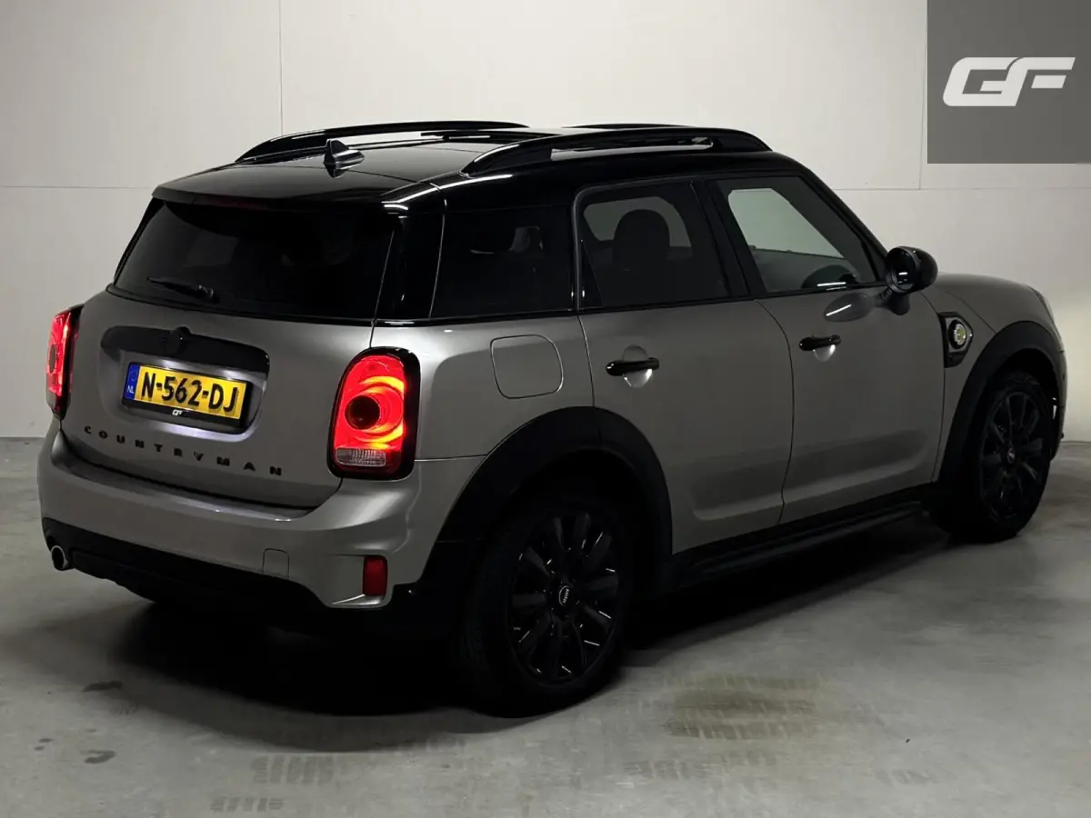1.5 Cooper ALL4 Pano CarPlay ACC Sfeer NAP