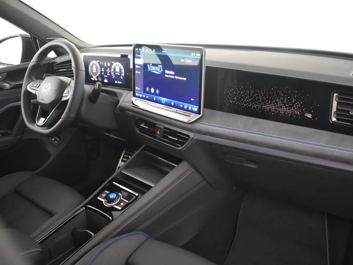 R-Line Edition - eHybrid | 'App-Connect' draadloze smartphone integratie | Automatische afstandsregeling (Adaptive Cruise Control) | Diefstalalarm