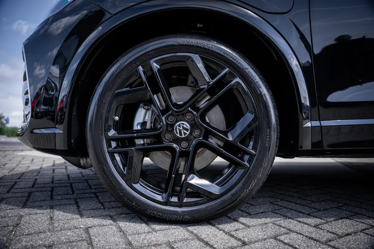 R-Line Edition - eHybrid | 'App-Connect' draadloze smartphone integratie | Automatische afstandsregeling (Adaptive Cruise Control) | Diefstalalarm