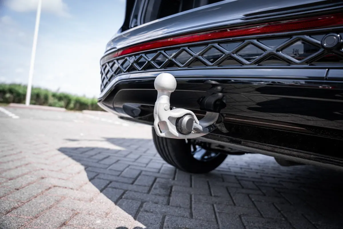 R-Line Edition - eHybrid | 'App-Connect' draadloze smartphone integratie | Automatische afstandsregeling (Adaptive Cruise Control) | Diefstalalarm