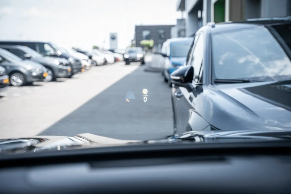 R-Line Edition - eHybrid | 'App-Connect' draadloze smartphone integratie | Automatische afstandsregeling (Adaptive Cruise Control) | Diefstalalarm