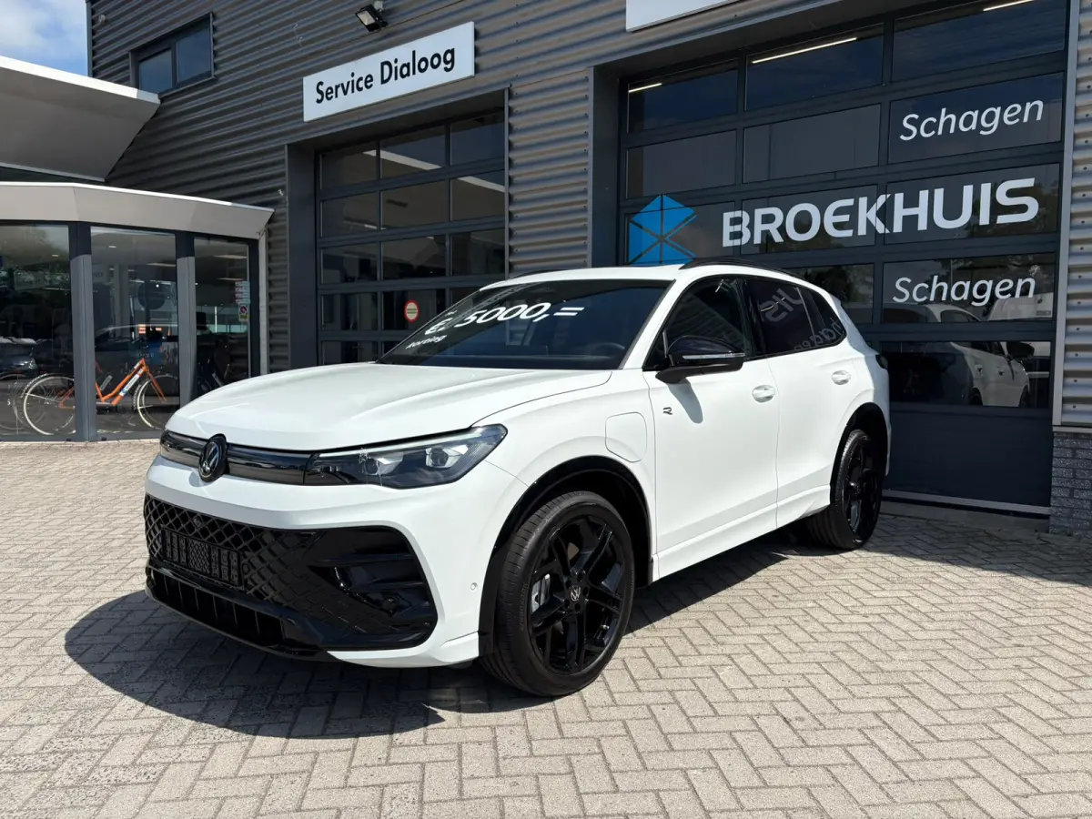 R-Line Edition - eHybrid | 'App-Connect' draadloze smartphone integratie | Automatische afstandsregeling (Adaptive Cruise Control) | Diefstalalarm
