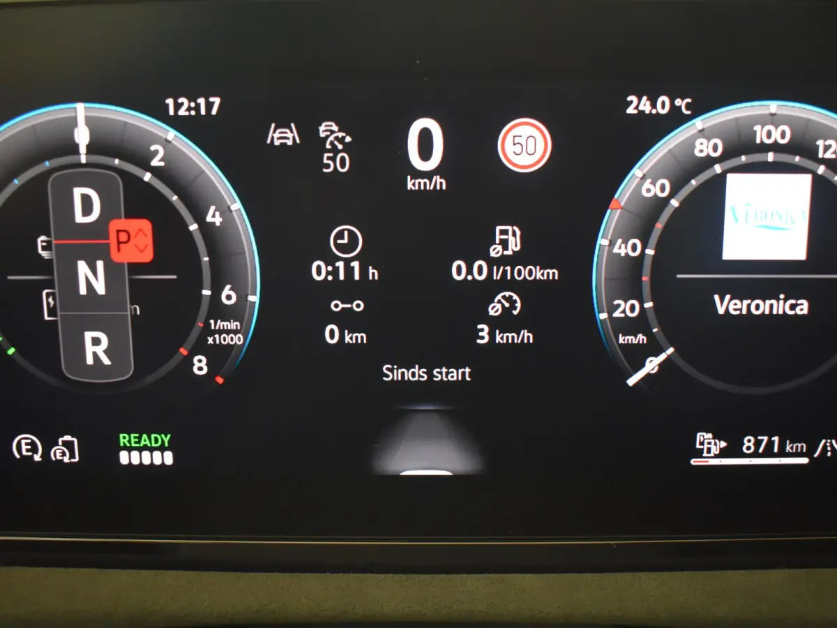 R-Line Edition - eHybrid | 'App-Connect' draadloze smartphone integratie | Automatische afstandsregeling (Adaptive Cruise Control) | Diefstalalarm
