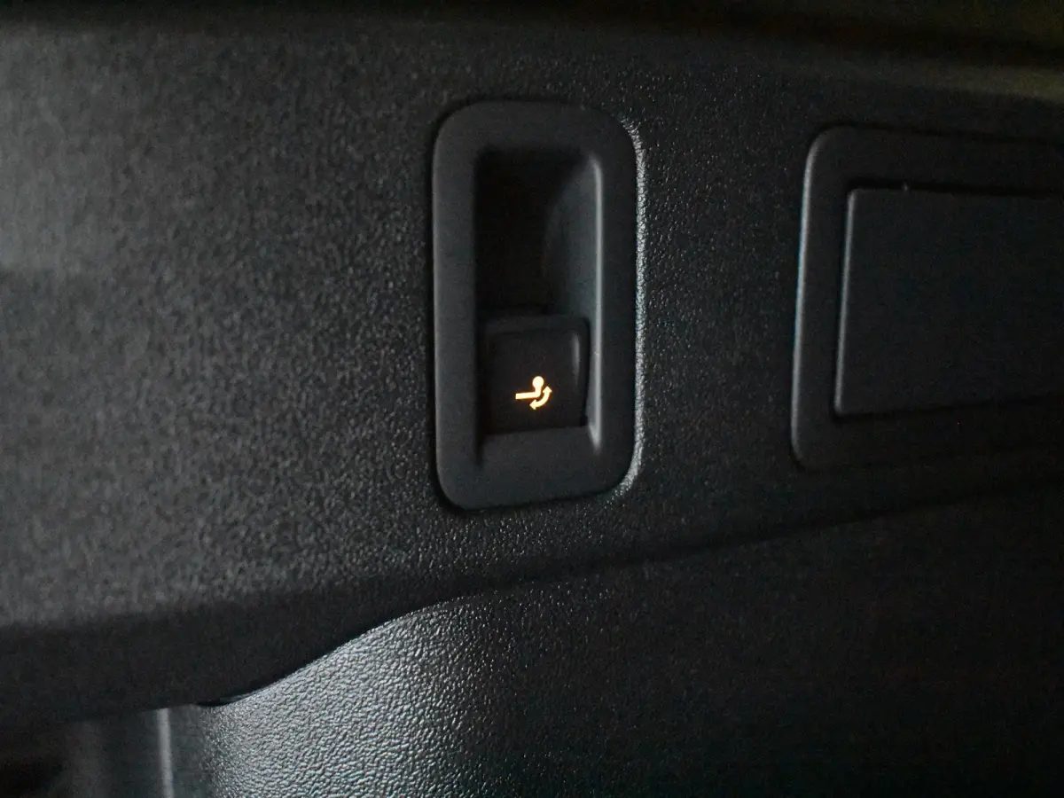 R-Line Edition - eHybrid | 'App-Connect' draadloze smartphone integratie | Automatische afstandsregeling (Adaptive Cruise Control) | Diefstalalarm