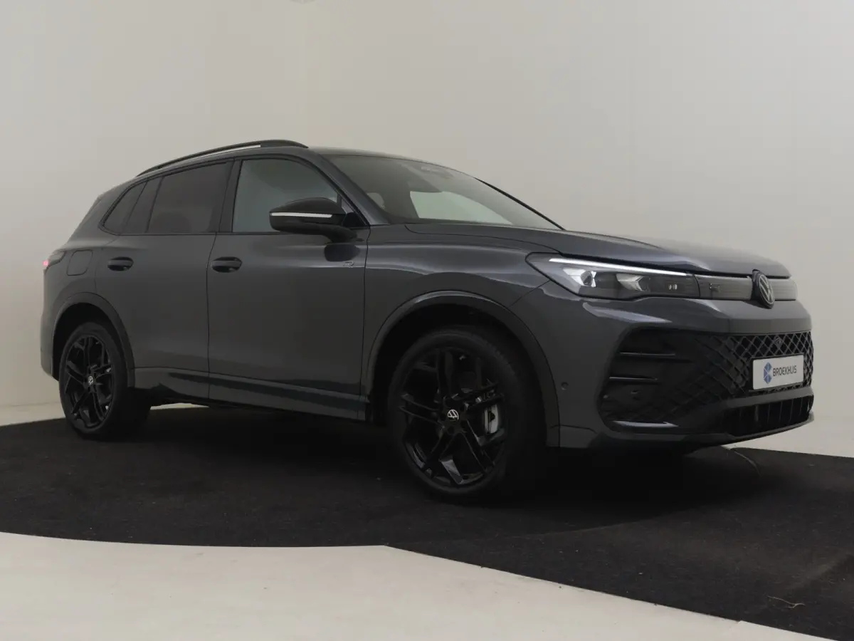 R-Line Edition - eHybrid | 'App-Connect' draadloze smartphone integratie | Automatische afstandsregeling (Adaptive Cruise Control) | Diefstalalarm
