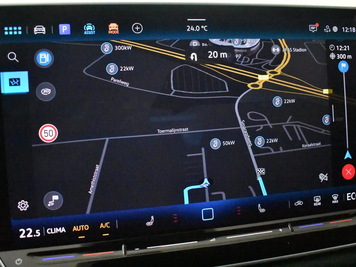 R-Line Edition - eHybrid | 'App-Connect' draadloze smartphone integratie | Automatische afstandsregeling (Adaptive Cruise Control) | Diefstalalarm