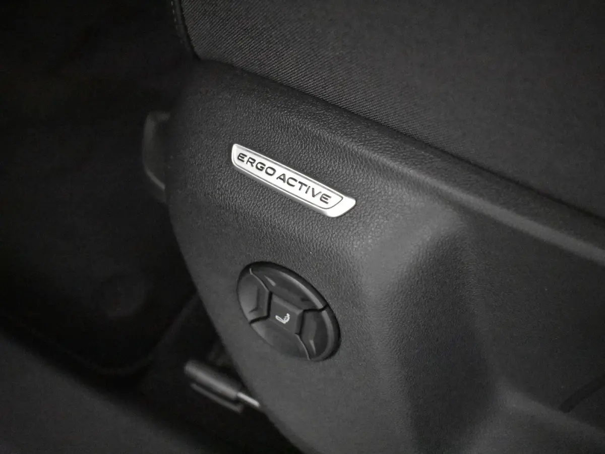 R-Line Edition - eHybrid | 'App-Connect' draadloze smartphone integratie | Automatische afstandsregeling (Adaptive Cruise Control) | Diefstalalarm