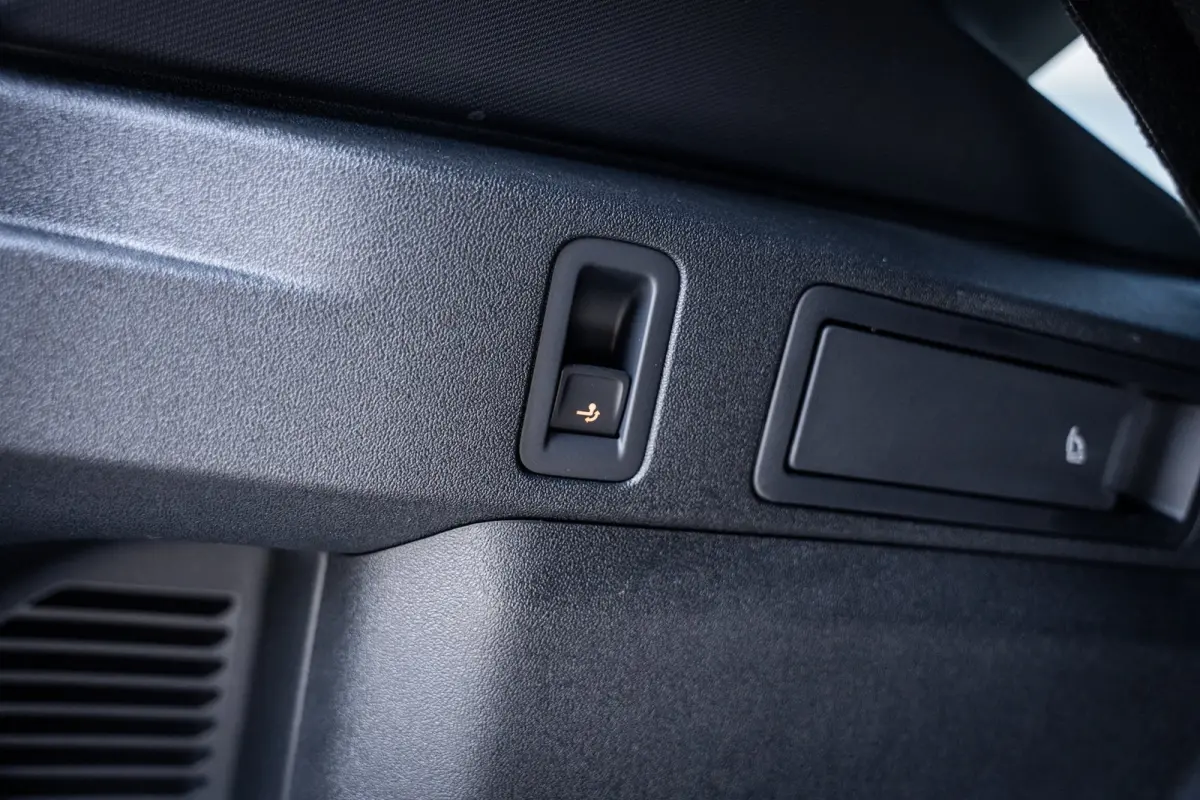 R-Line Edition - eHybrid | 'App-Connect' draadloze smartphone integratie | Automatische afstandsregeling (Adaptive Cruise Control) | Diefstalalarm