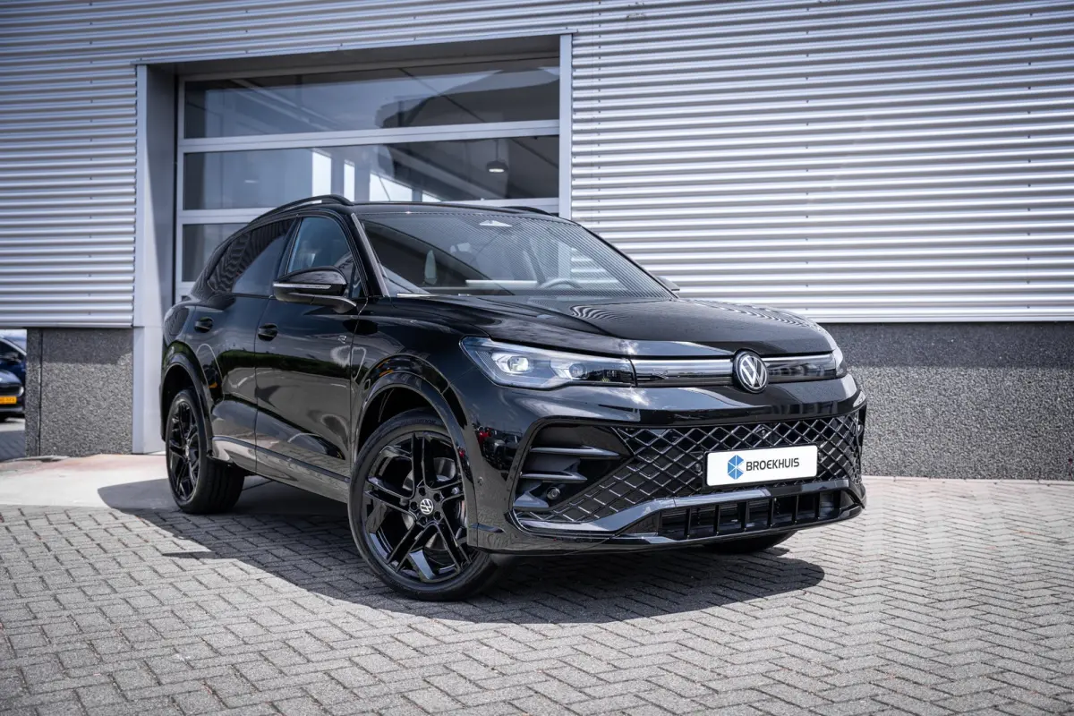 R-Line Edition - eHybrid | 'App-Connect' draadloze smartphone integratie | Automatische afstandsregeling (Adaptive Cruise Control) | Diefstalalarm