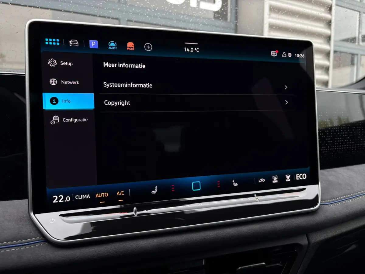 R-Line Edition - eHybrid | 'App-Connect' draadloze smartphone integratie | Automatische afstandsregeling (Adaptive Cruise Control) | Diefstalalarm