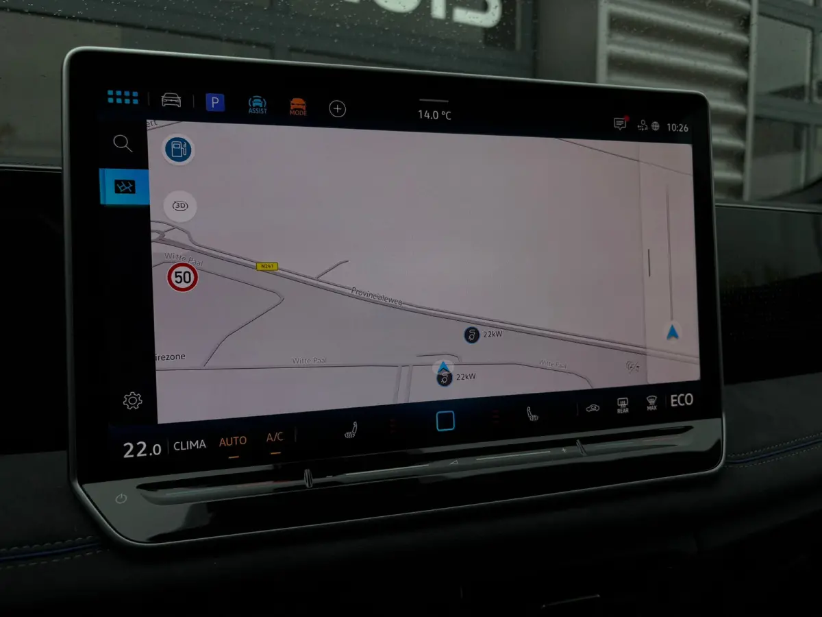 R-Line Edition - eHybrid | 'App-Connect' draadloze smartphone integratie | Automatische afstandsregeling (Adaptive Cruise Control) | Diefstalalarm