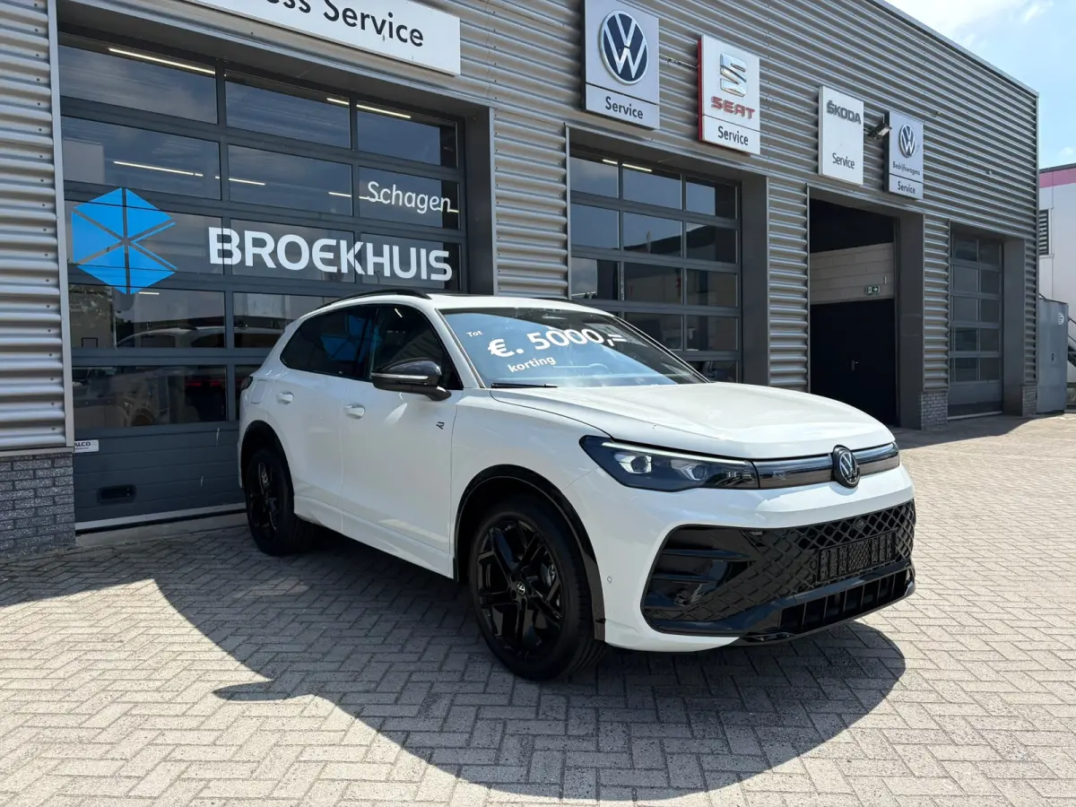 R-Line Edition - eHybrid | 'App-Connect' draadloze smartphone integratie | Automatische afstandsregeling (Adaptive Cruise Control) | Diefstalalarm